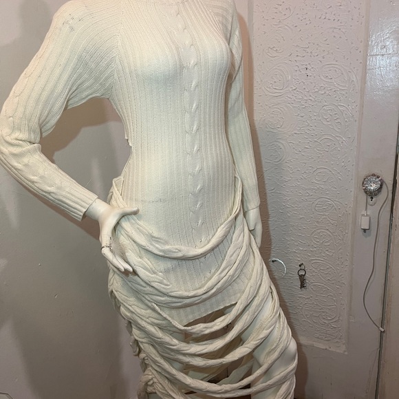 Dress - Picture 6 of 8